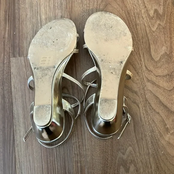 👡Beautiful women’s strapping gold sparkling sandals by Paradox of London - Picture 4 of 6